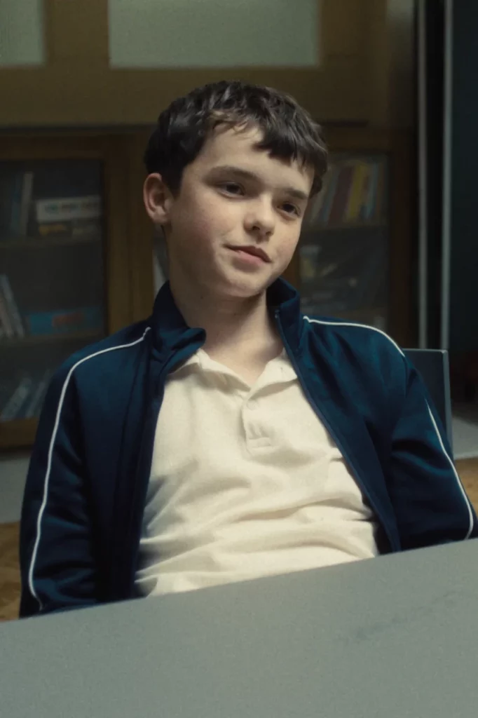 Adolescence - Commento di M. T. Palladino